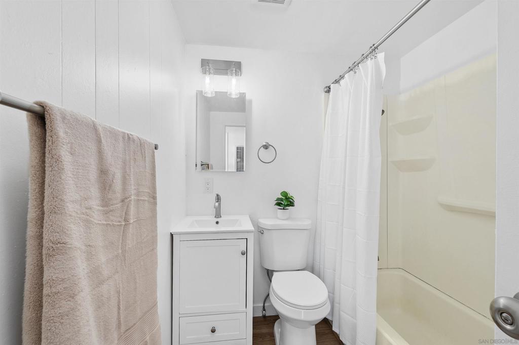2618 Larkin Pl. Property Photo 22