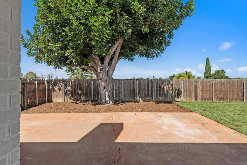 2618 Larkin Pl. Property Photo 23