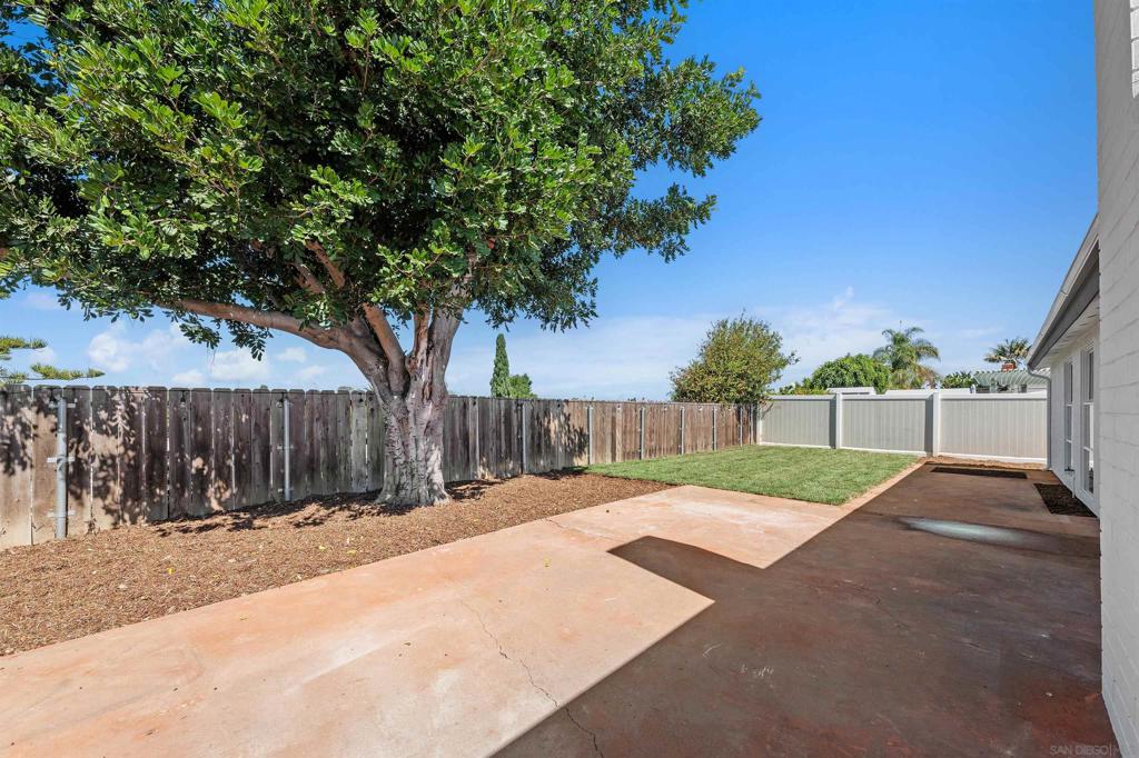2618 Larkin Pl. Property Photo 24