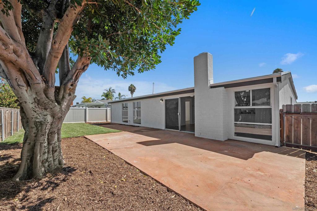 2618 Larkin Pl. Property Photo 25