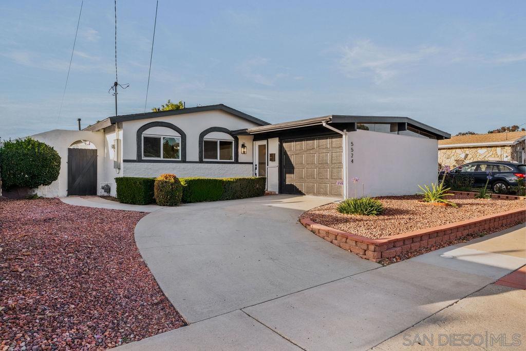 5524 Norwich St Property Photo 1