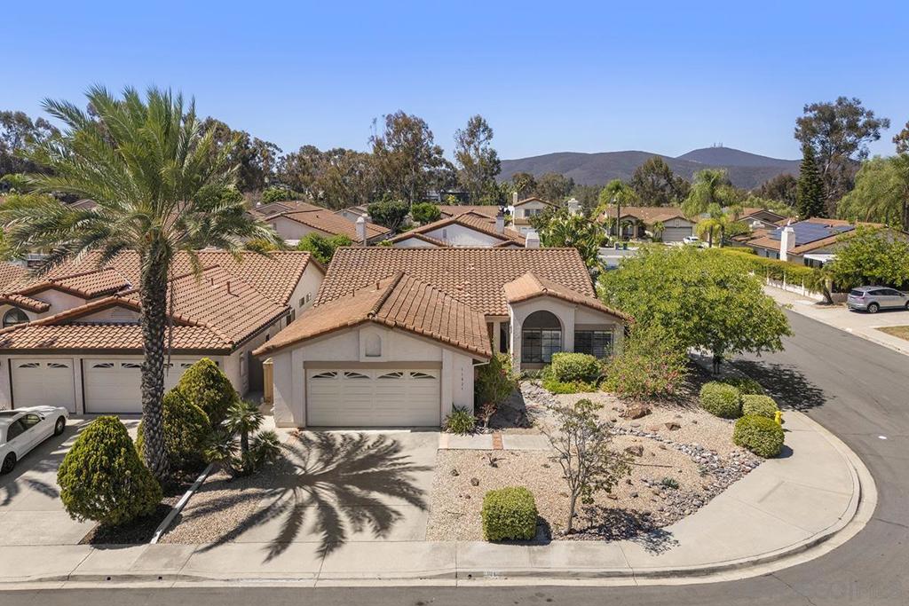 11821 Calle Parral Property Photo