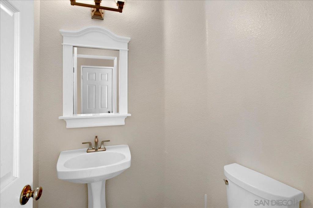 1055 Cottage Property Photo 10