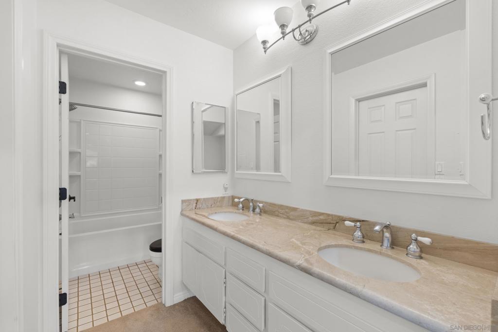 2501 Navarra Dr 121 Property Photo 23
