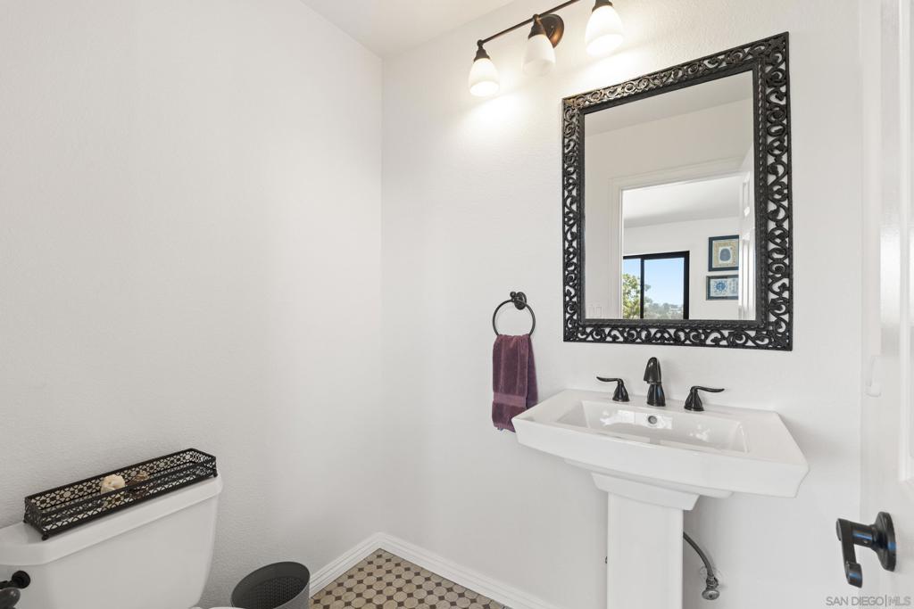 2501 Navarra Dr 121 Property Photo 24