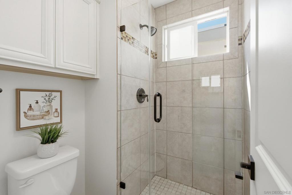 1030 Robinson Ave 312 Property Photo 15