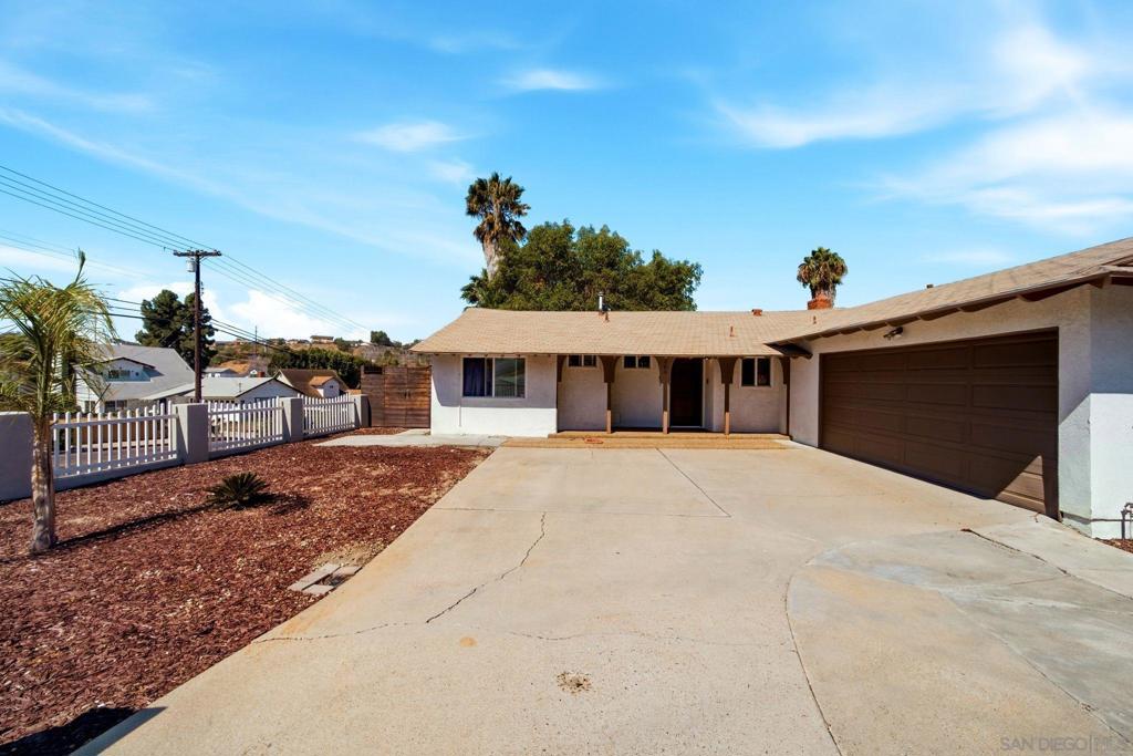 206 Los Reyes Dr Property Photo 6