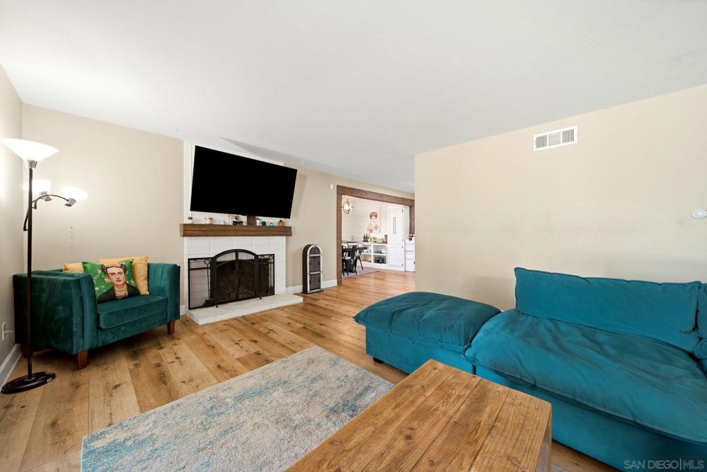 206 Los Reyes Dr Property Photo 17