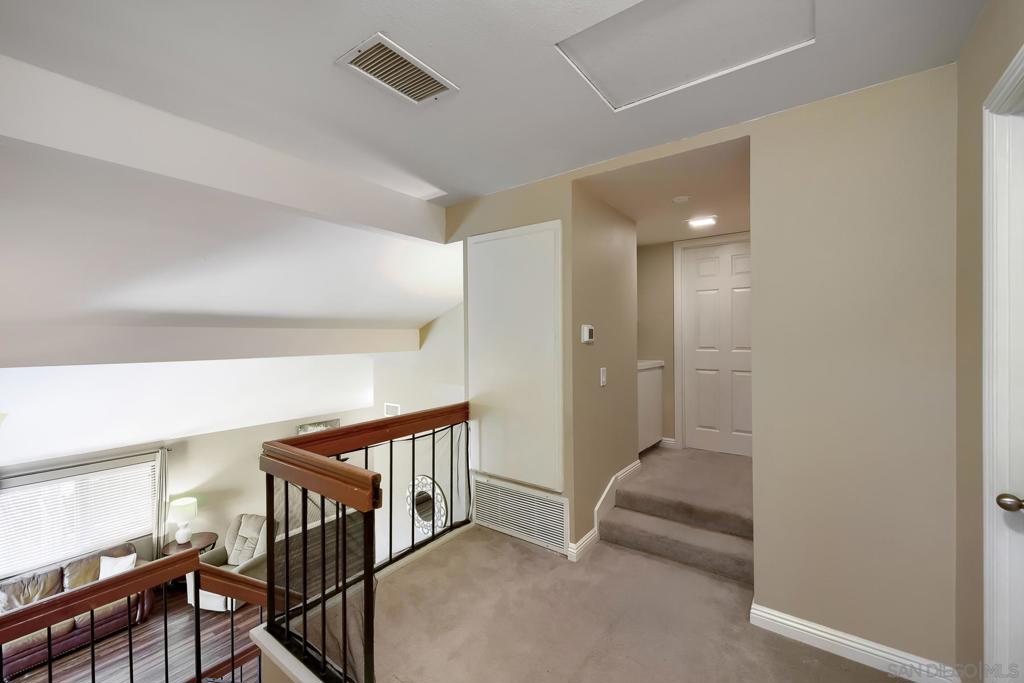 9518 Hillcreek Way Property Photo 16
