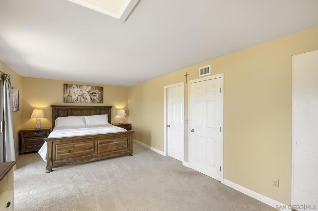 9518 Hillcreek Way Property Photo 18