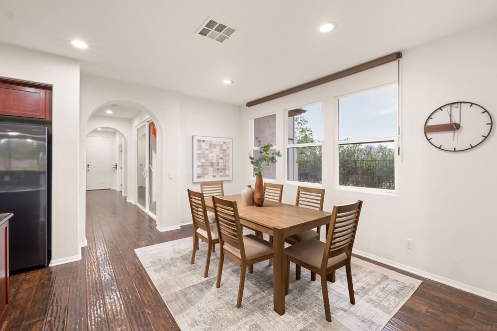 2661 Shadowbrook Way Property Photo 15