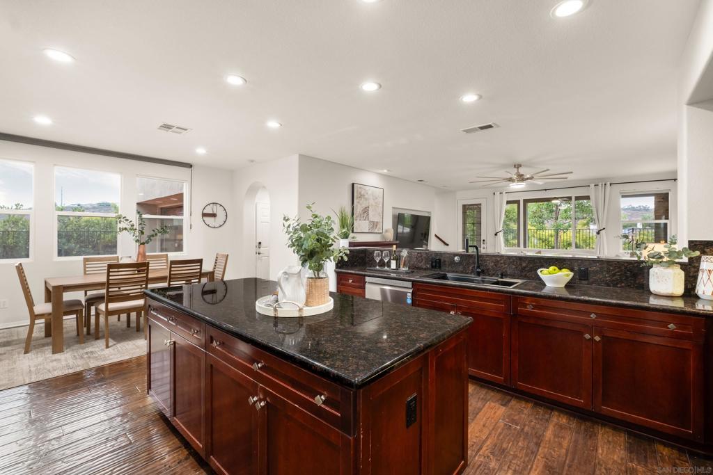 2661 Shadowbrook Way Property Photo 16