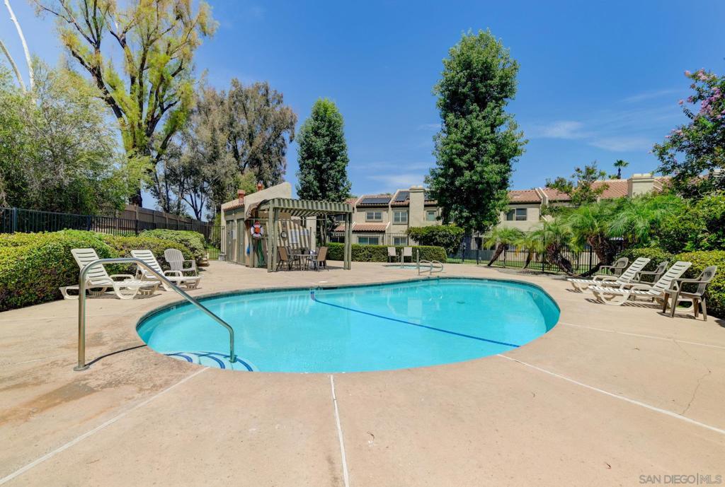 1036 Long Shadow Ct Property Photo 26