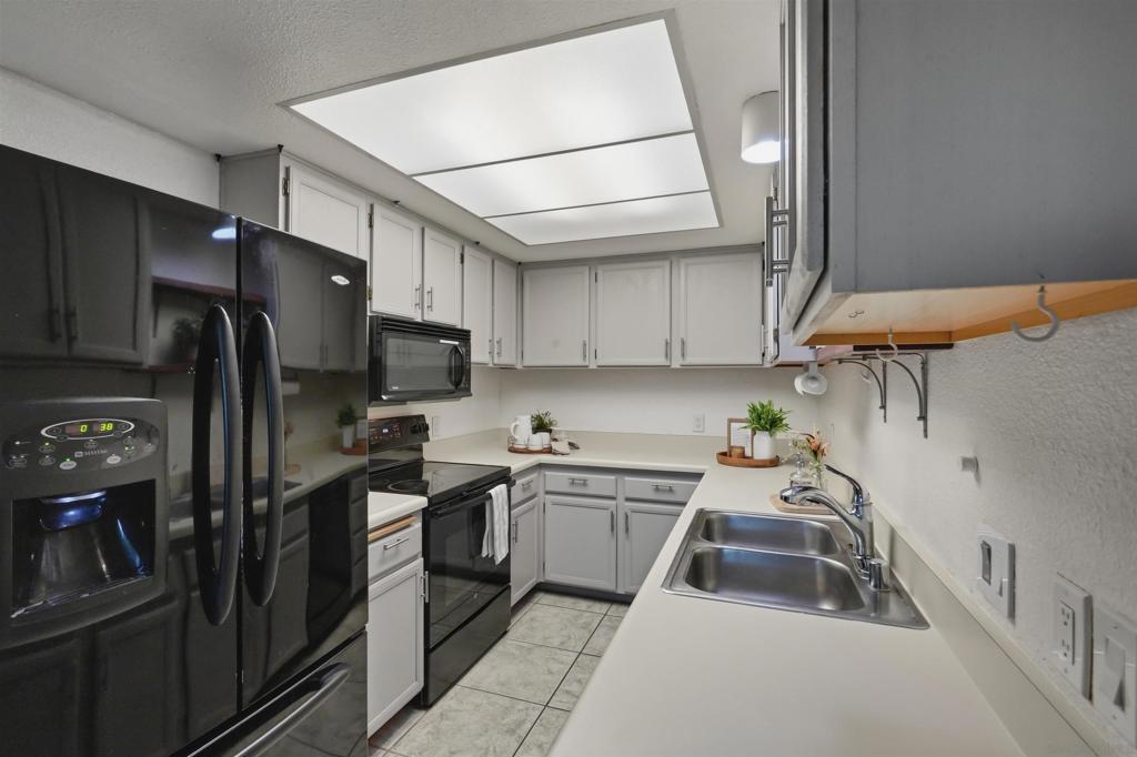8837 Tamberly C Property Photo 11