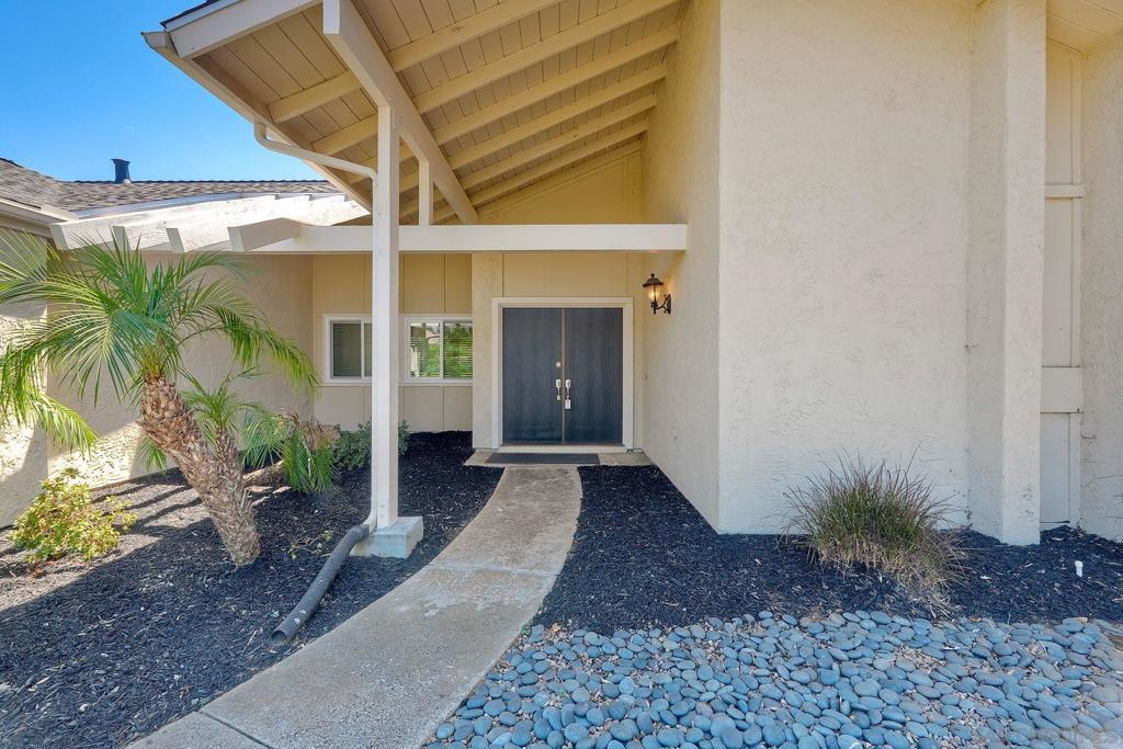 17709 Saint Andrews Property Photo 4