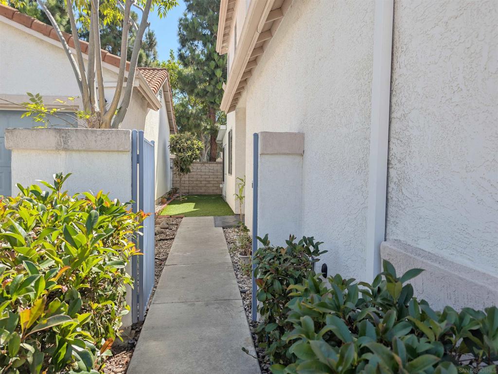 8291 Gold Coast Drive 7 Property Photo 41