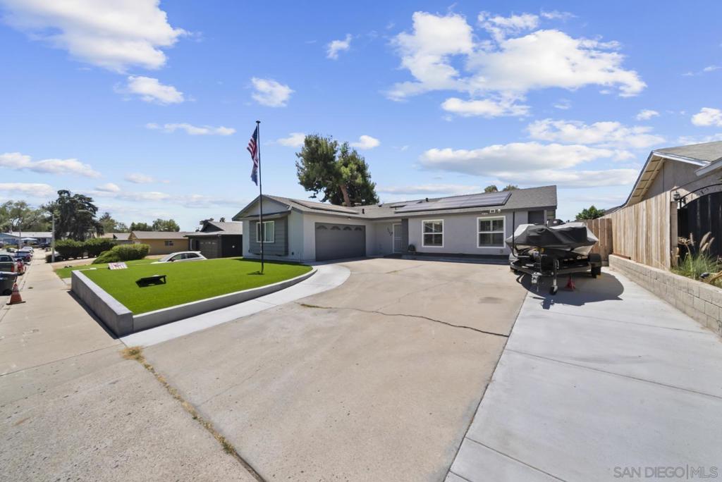 8054 Royal Gardens Pl Property Photo 4