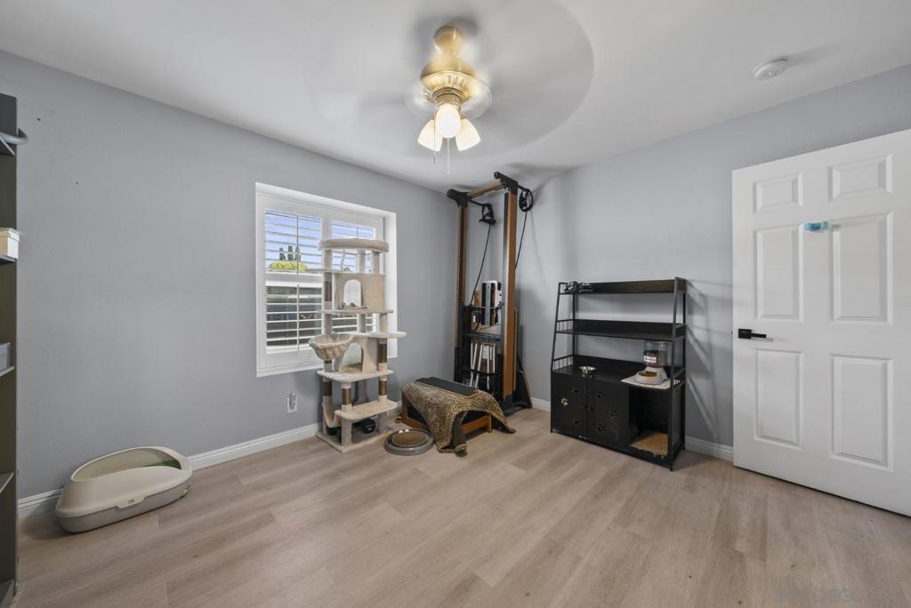 8054 Royal Gardens Pl Property Photo 14