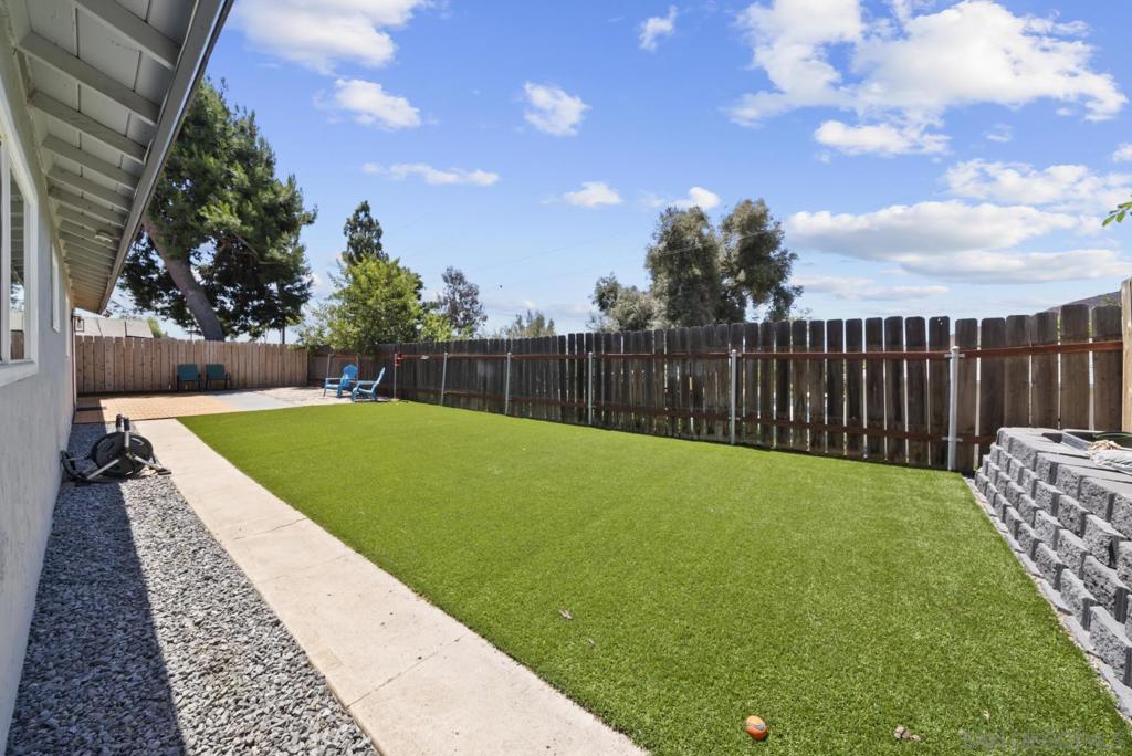 8054 Royal Gardens Pl Property Photo 21