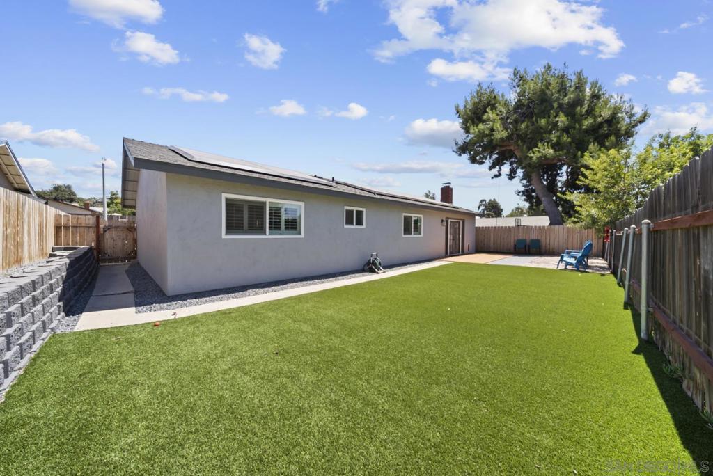 8054 Royal Gardens Pl Property Photo 22