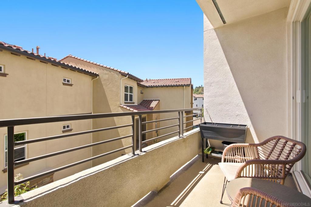 2572 S Escondido Blvd 808 Property Photo 7