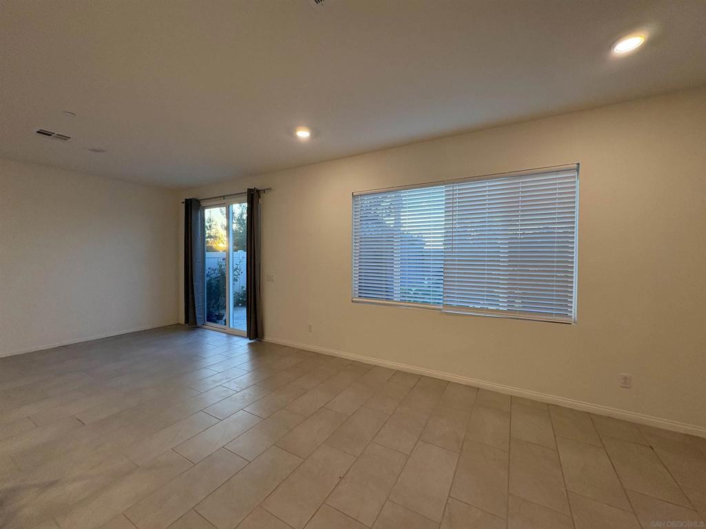 420 Appleton Property Photo 11