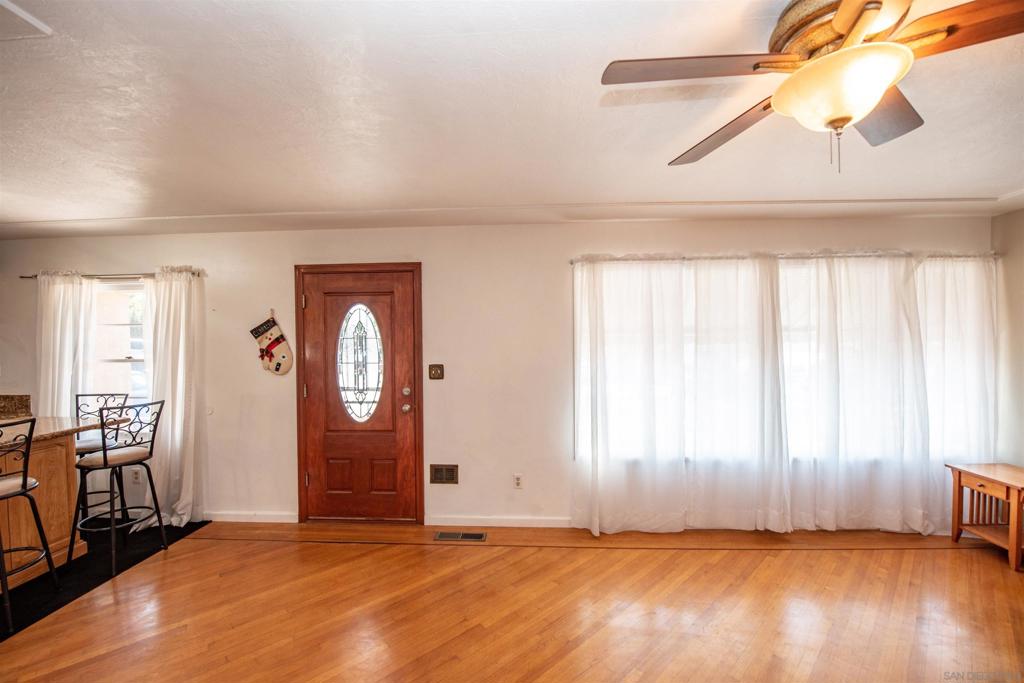 5938 Lauder St Property Photo 4