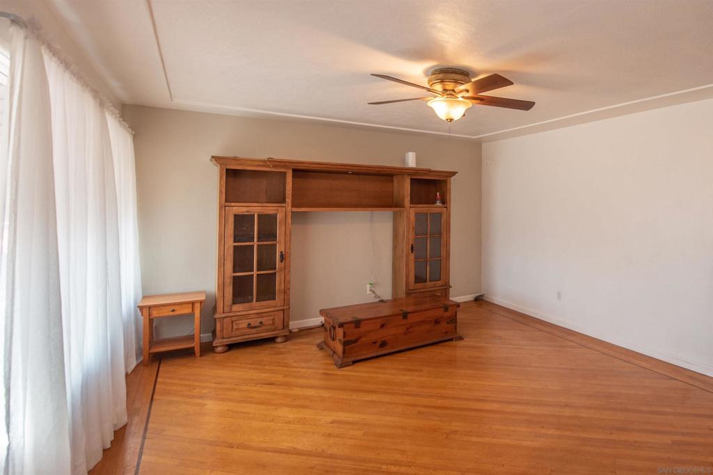 5938 Lauder St Property Photo 6