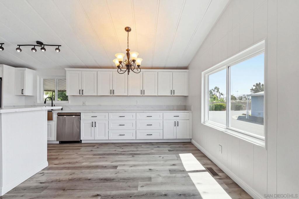 11949 Riverside Dr 176 Property Photo 20