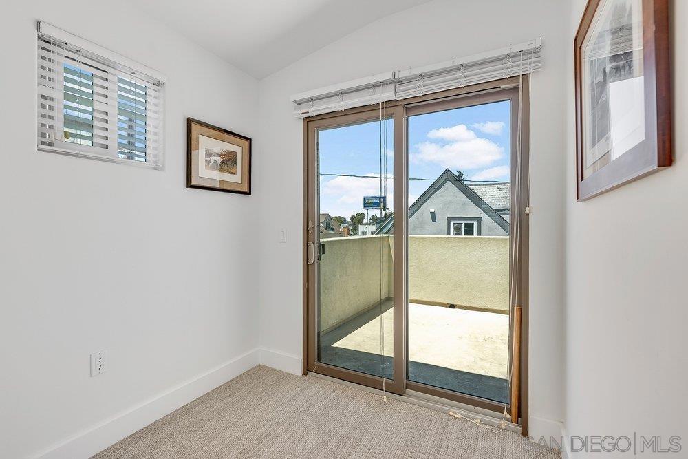818 Queenstown Court Property Photo 34