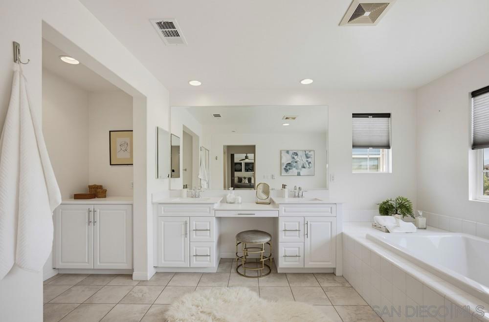 31217 Whistling Acres Dr Property Photo 25