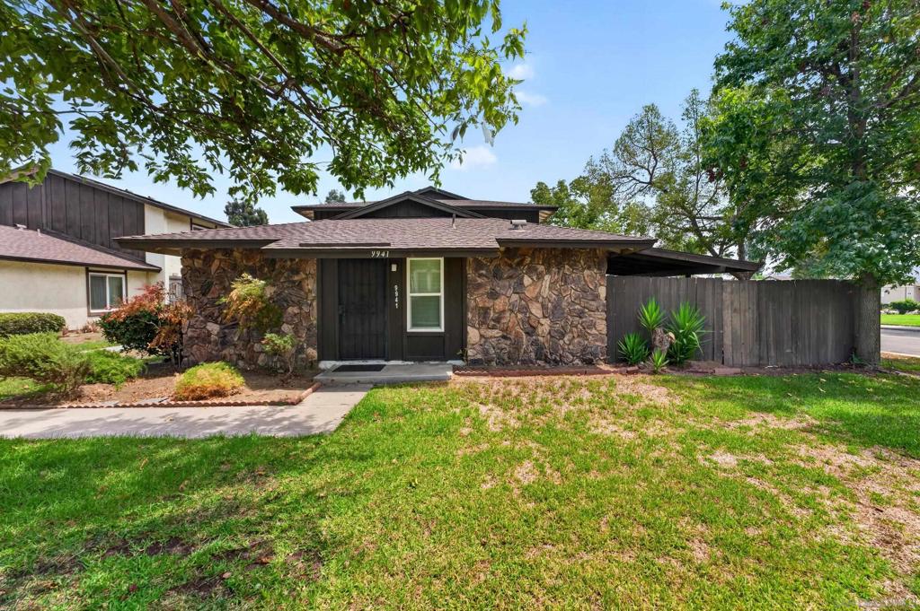 9941 Woodpark Property Photo 1