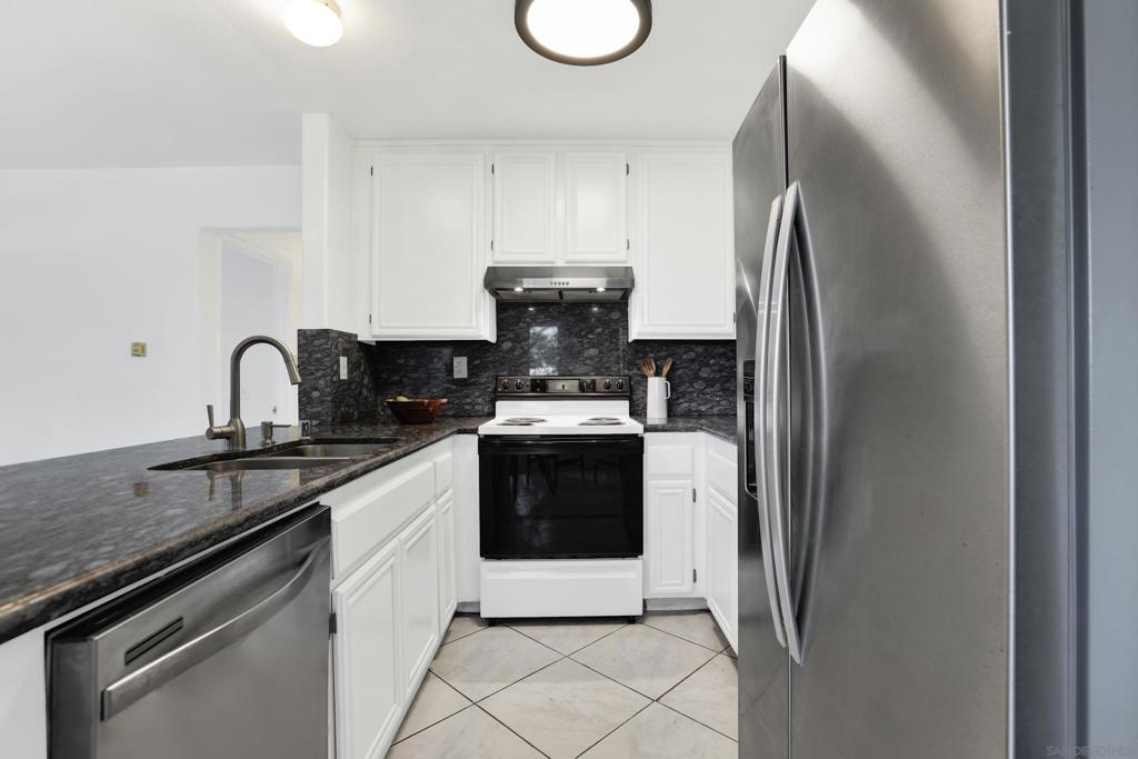 2042 Coolidge 98 Property Photo 10