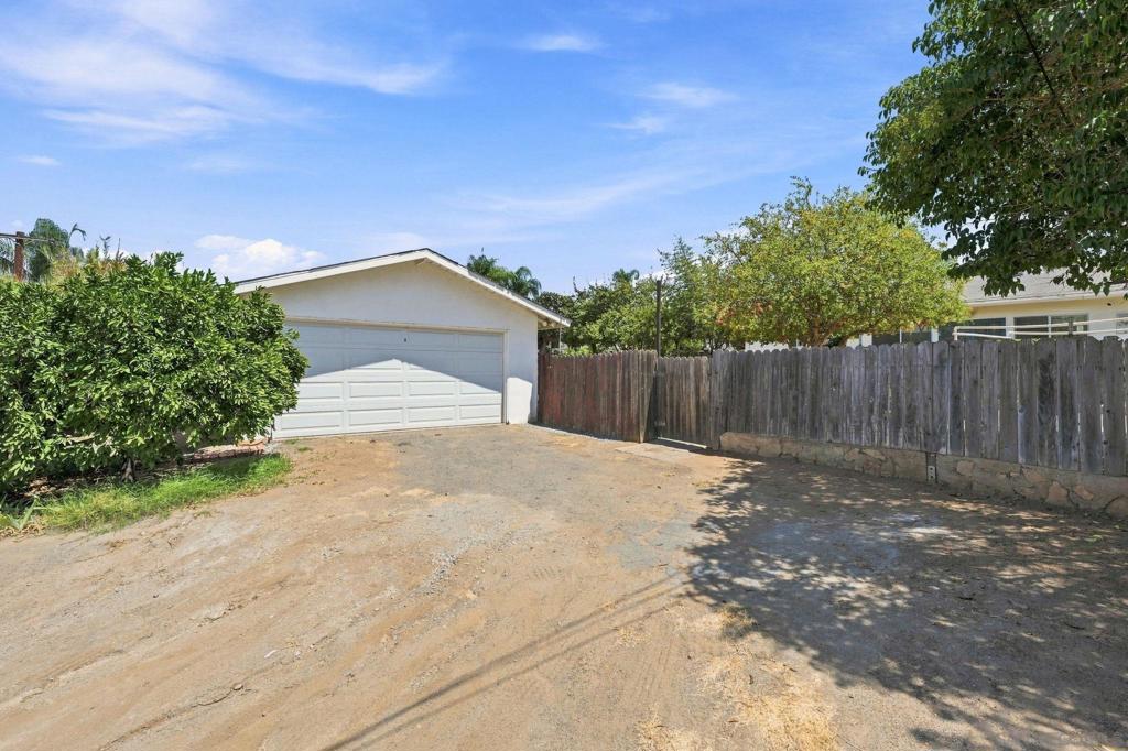 622 W 13th Ave Property Photo 46