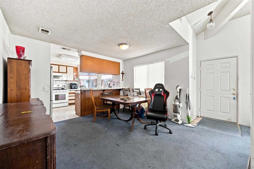 4524 Goldfinch Property Photo 15