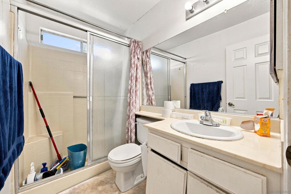4524 Goldfinch Property Photo 18