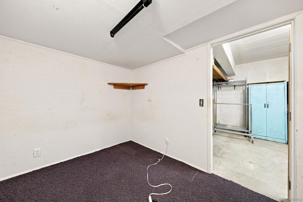 4524 Goldfinch Property Photo 40