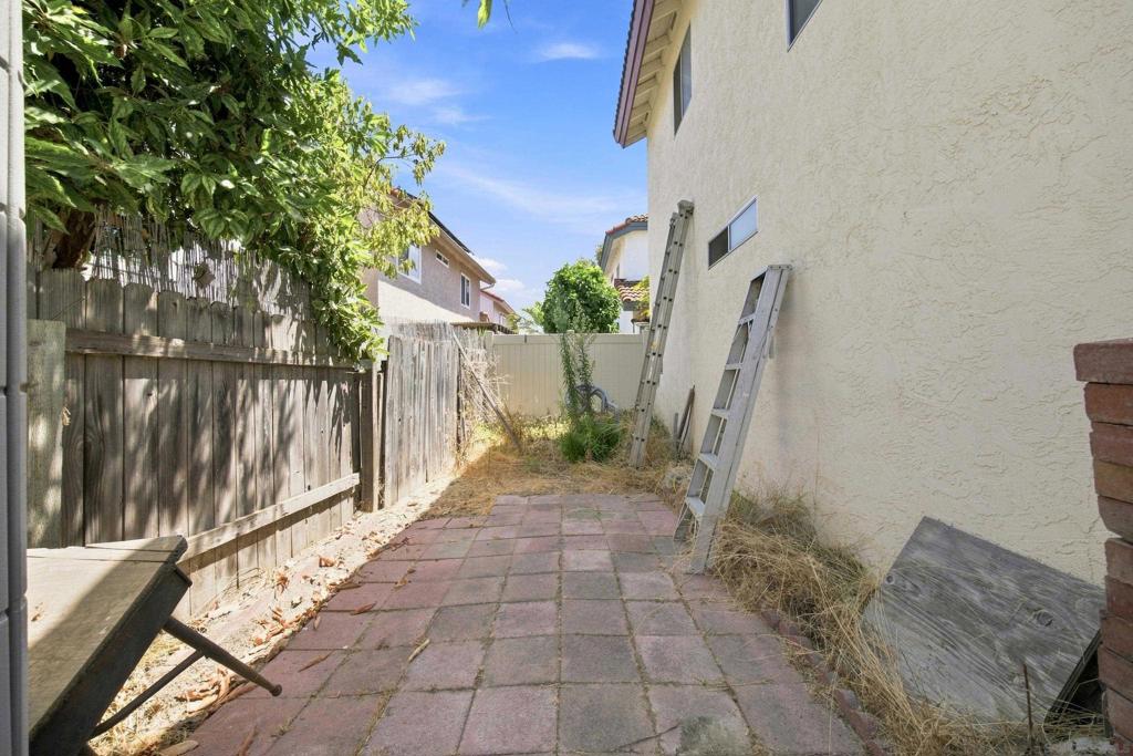4524 Goldfinch Property Photo 44