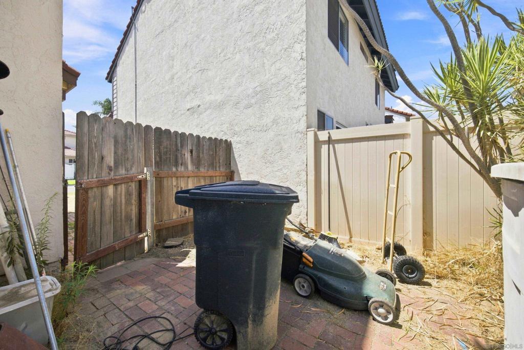 4524 Goldfinch Property Photo 46