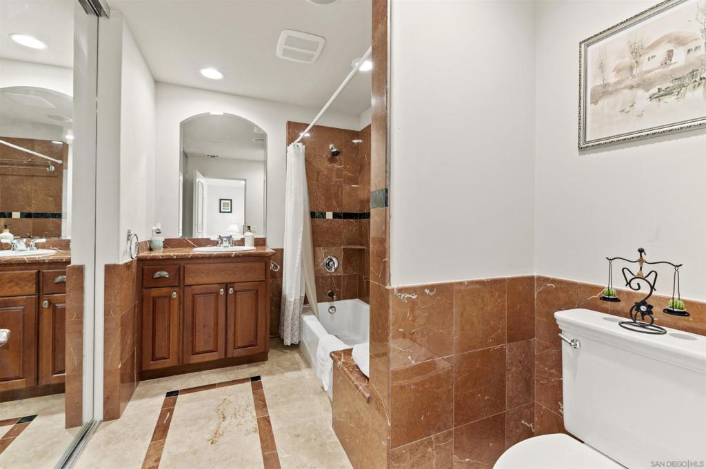 1015 W Via Rancho Property Photo 10