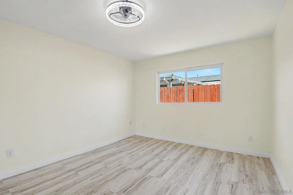 559 Glencrest Dr Property Photo 21