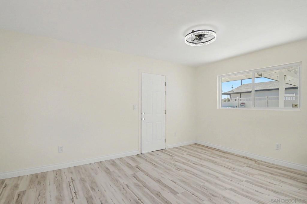 559 Glencrest Dr Property Photo 28
