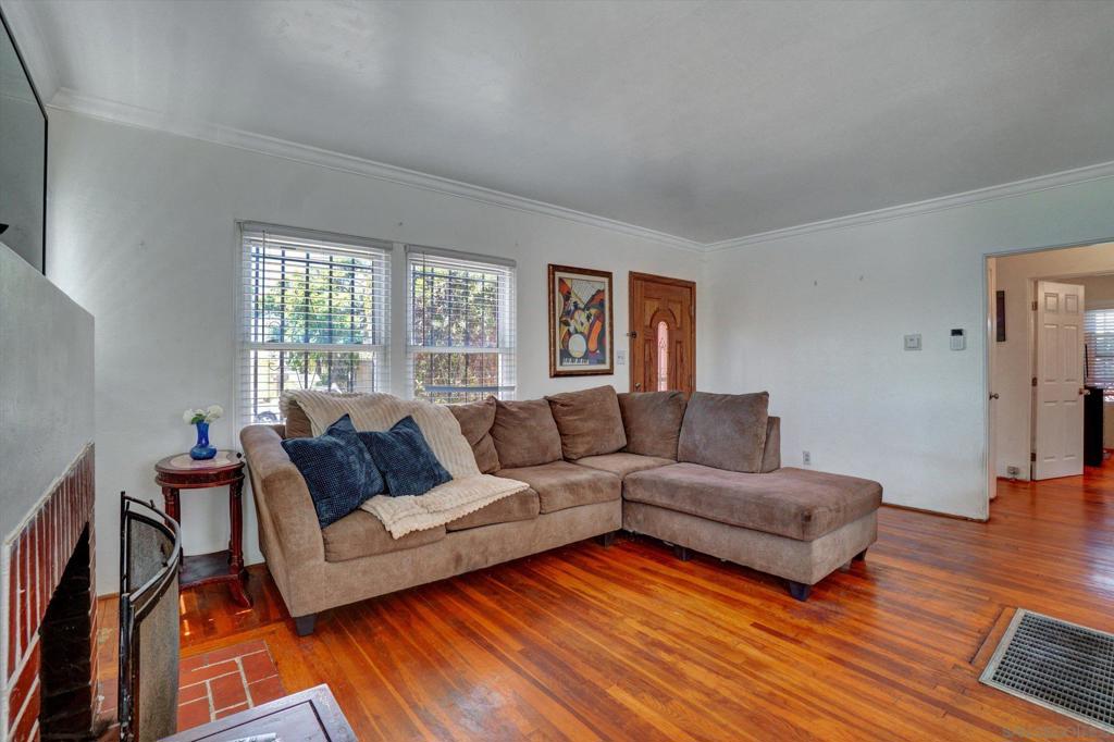 4746 Beech Property Photo 6