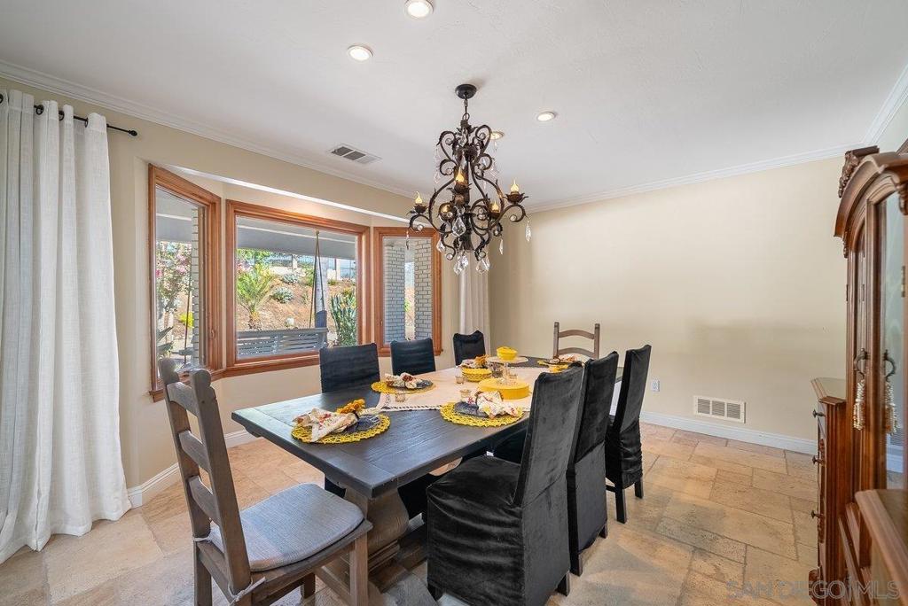 33 Gateview Property Photo 14