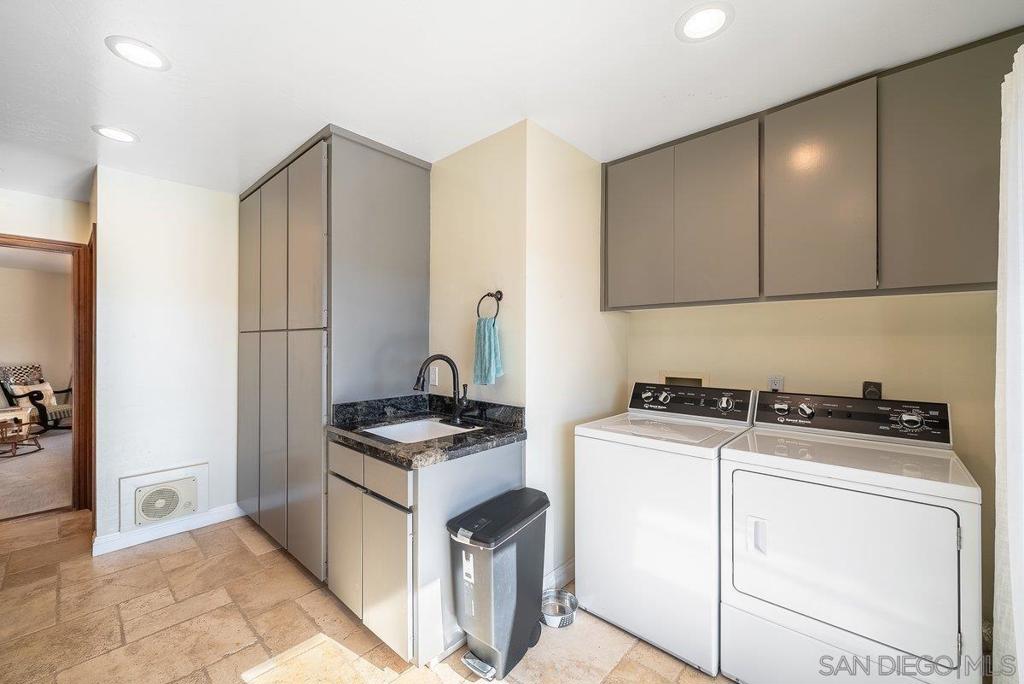33 Gateview Property Photo 25