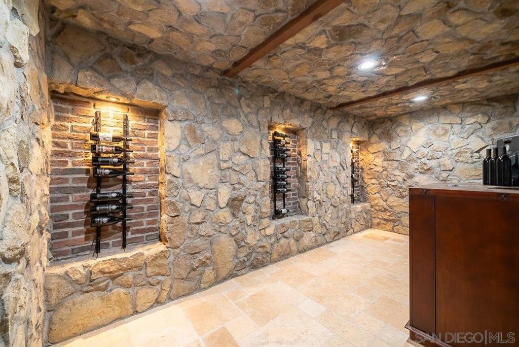 33 Gateview Property Photo 27