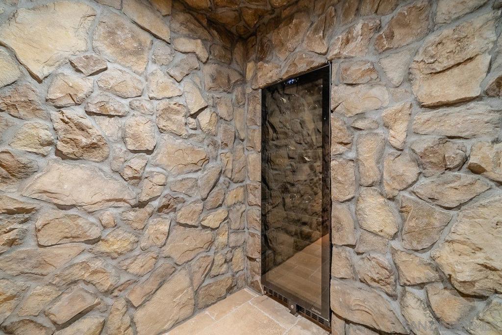 33 Gateview Property Photo 28