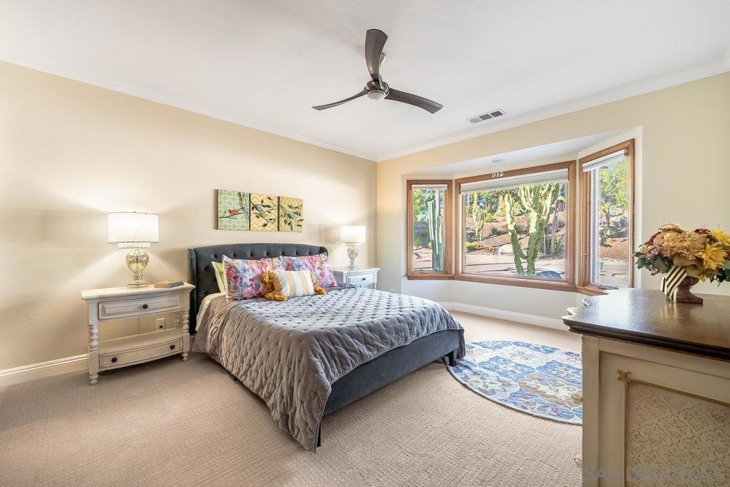 33 Gateview Property Photo 46
