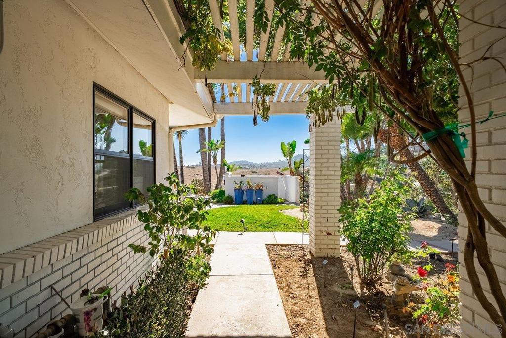 33 Gateview Property Photo 52