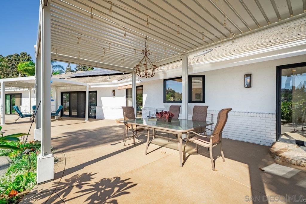 33 Gateview Property Photo 53